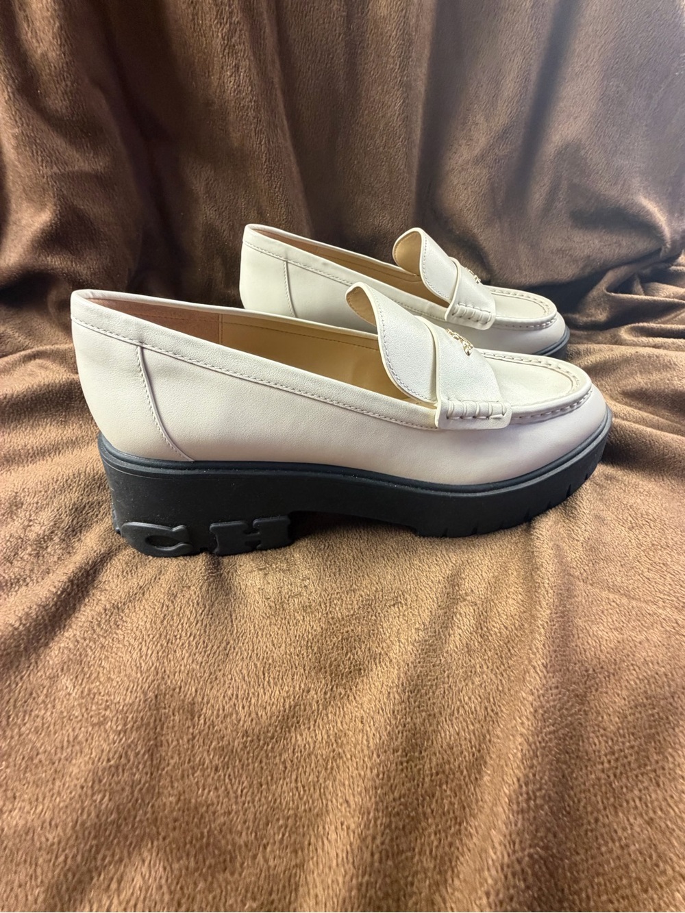 Coach Loafer Slip On Flats White/Black Leather Rubber Sole Women's US 10 - Picture 3 of 10